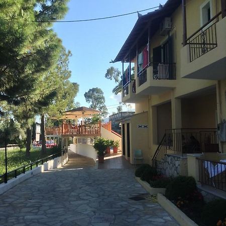 Michalis Place Apartments Vasilikí Exterior foto
